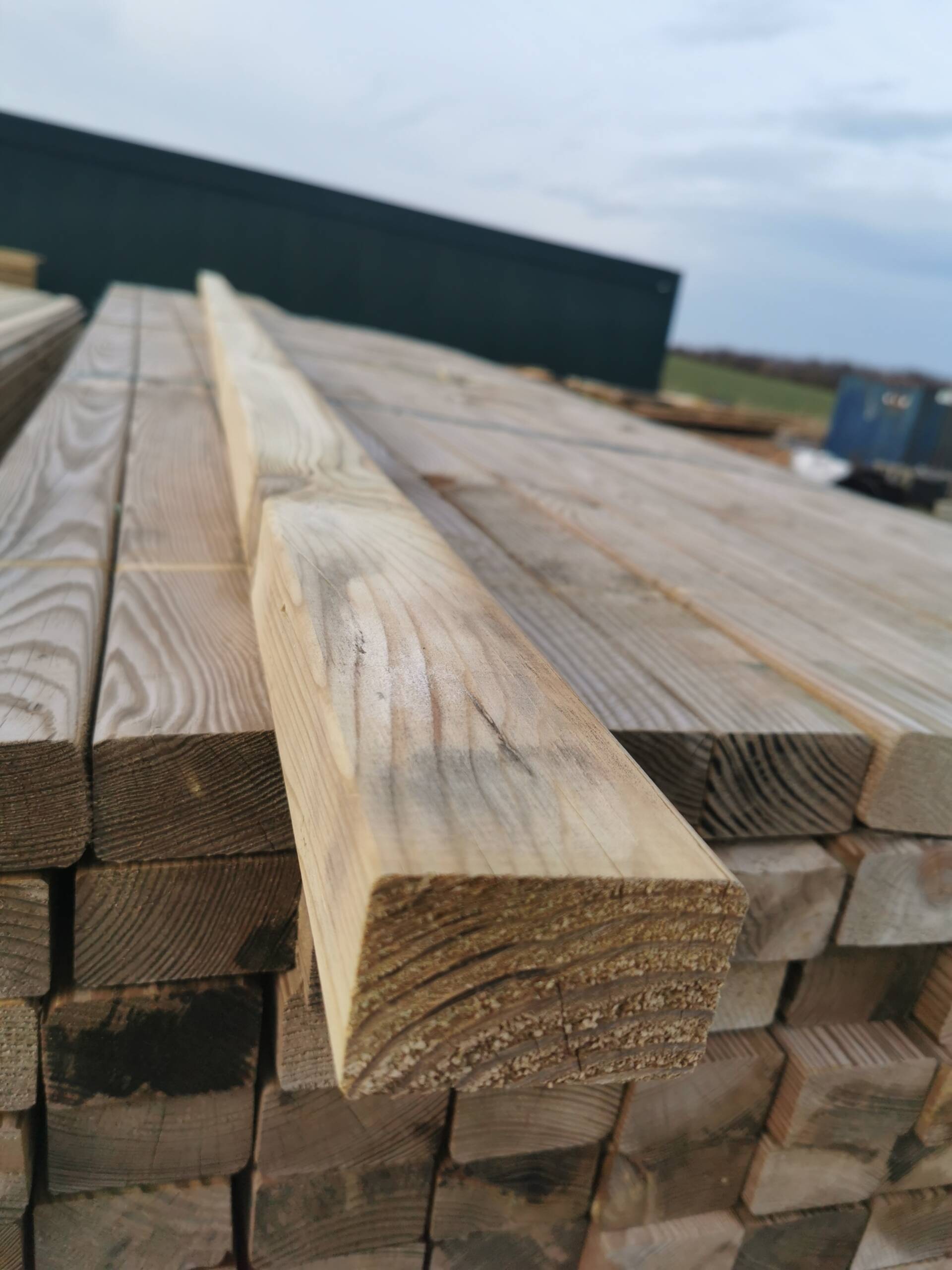 Treated Softwood Timber C24 45mm×70mm Ganda Timber Supplier