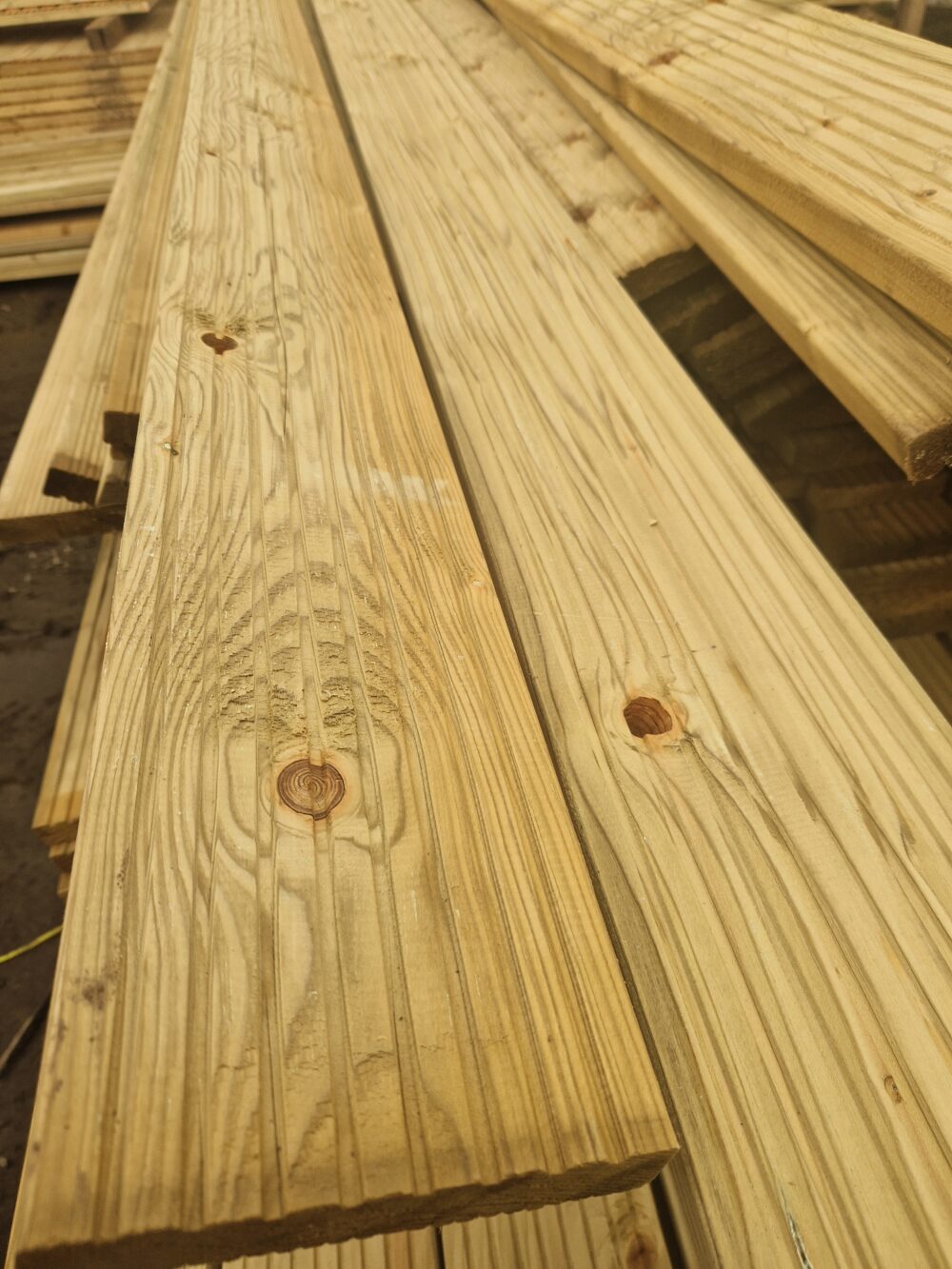 Timber Decking Board Green 28mm×145mm Double sided 2nd class