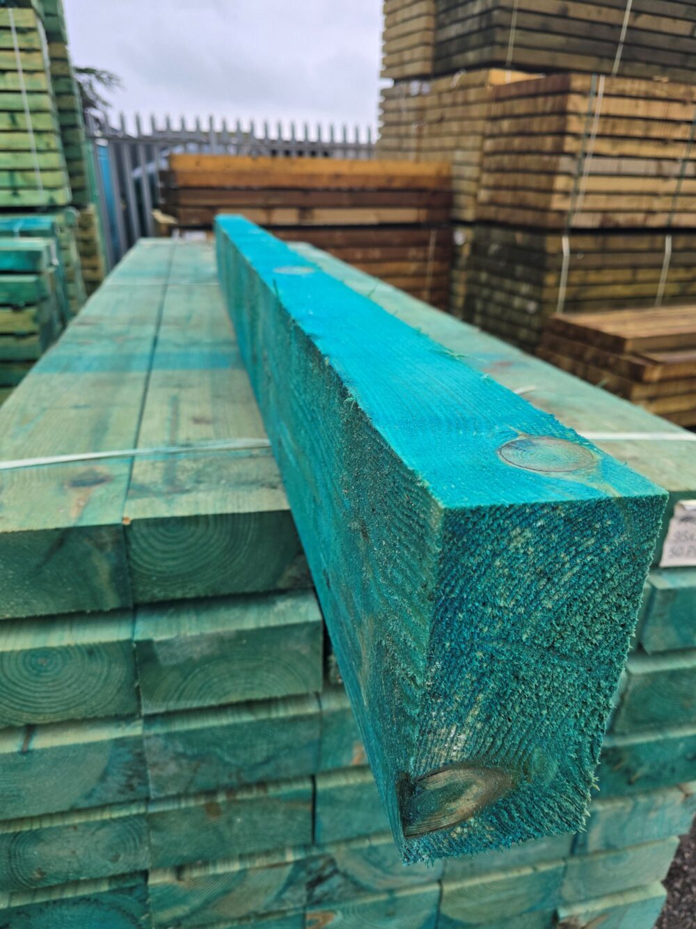 Treated Green Railway sleepers 95mm x 195mm (8×4)
